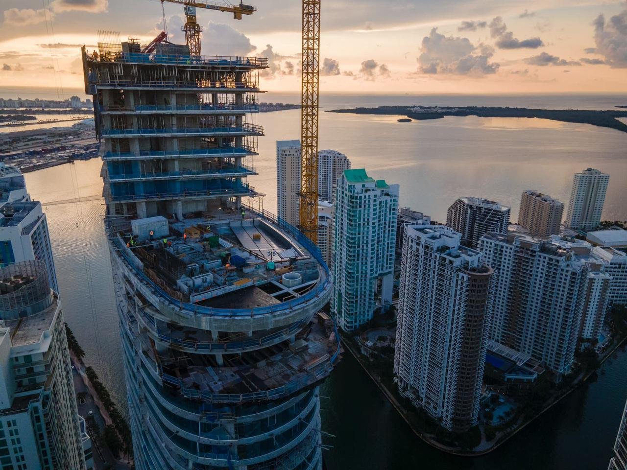 10 najbardziej luksusowych apartamentowców w Miami w mojej ofercie